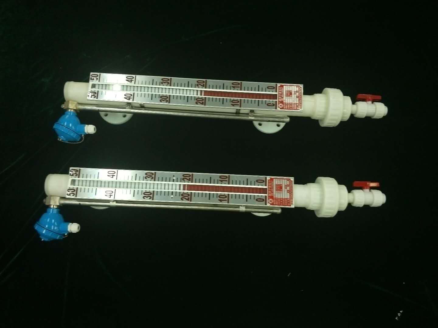 電伴熱磁翻板液位計的使用